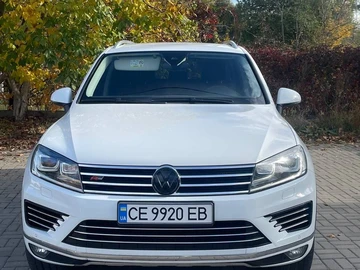 Авто Volkswagen Touareg 2017 № 8043441