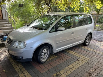 Авто Volkswagen Touran 2005 № 8043448