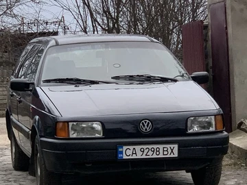 Авто Volkswagen Passat Variant 1992 № 8043542