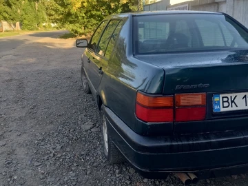 Авто Volkswagen Vento 1994 № 8043549