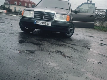 Авто Mercedes 220 1992 № 8043838