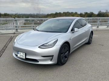 Авто Tesla Model 3 2018 № 8043911