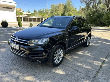 Авто Volkswagen Touareg 2012 № 8043941