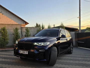 Авто BMW X7 2022 № 8044605