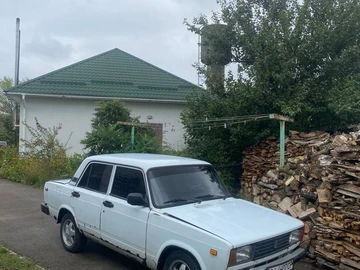 Авто ВАЗ 2105 1995 № 8044901