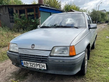 Авто Opel Kadett 1987 № 8045024
