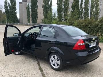 Авто Chevrolet Aveo 2007 № 8045168