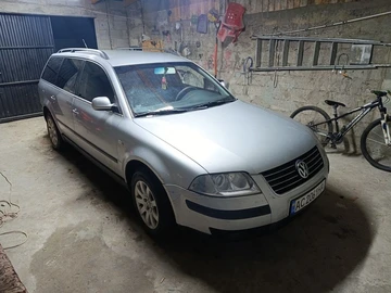Авто Volkswagen Passat Variant 2002 № 8045181