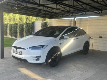 Авто Tesla Model X 2018 № 8045235