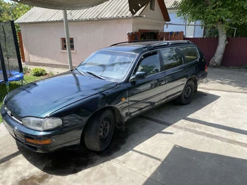 Авто Toyota Camry 1995 № 8045334