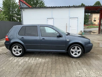 Авто Volkswagen Golf 2003 № 8045403