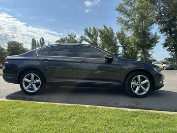 Авто Volkswagen Passat Sedan 2017 № 8045590