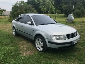 Авто Volkswagen Passat Sedan 1997 № 8046012