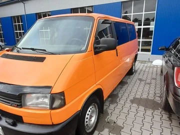 Авто Volkswagen Transporter 2000 № 8046064