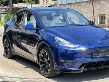 Авто Tesla Roadster 2023 № 8046099