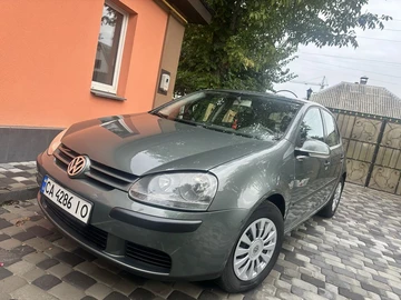 Авто Volkswagen Golf 2004 № 8046311
