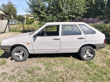 Авто ВАЗ 21093 1989 № 8046698
