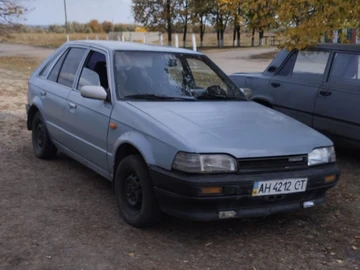 Авто Mazda 323 1989 № 8046798