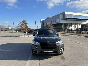 Авто BMW X5 2018 № 8046805