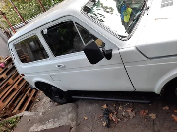 Авто ВАЗ 2121 1992 № 8047037