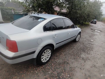 Авто Volkswagen Passat Sedan 1998 № 8047419