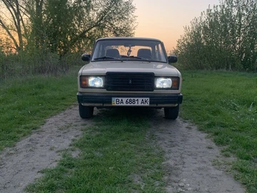 Авто ВАЗ 2107 1989 № 8047518