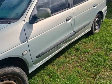 Авто Renault 5 2001 № 8048446