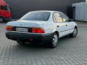 Авто Toyota Corolla 1993 № 8048478