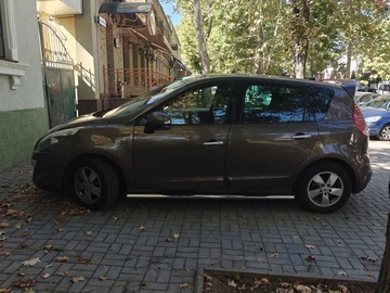 Авто Renault Scenic 2010 № 8048490