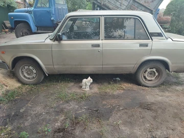 Авто ВАЗ 2107 1996 № 8048607