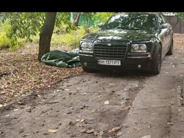 Авто Chrysler 300C 2005 № 8048691