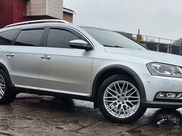 Авто Volkswagen Passat Variant 2012 № 8048749