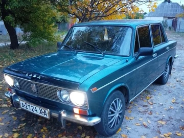 Авто ВАЗ 2103 1974 № 8048767