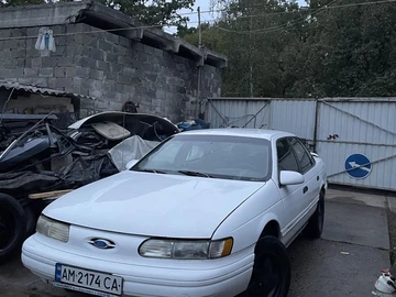 Авто Ford Taurus 1993 № 8048901