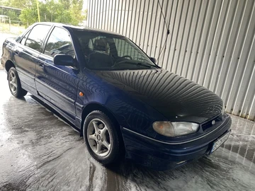 Авто Hyundai Elantra 1994 № 8049612