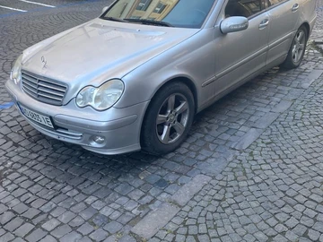 Авто Mercedes 220 2003 № 8050017