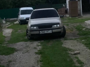Авто Opel Vectra 1990 № 8050172