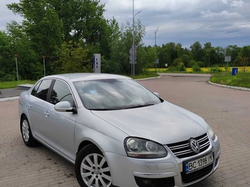 Авто Volkswagen Jetta 2007 № 8050234