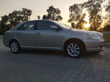 Авто Toyota Avensis 2004 № 8050288