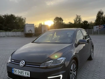 Авто Volkswagen Golf 2020 № 8050320