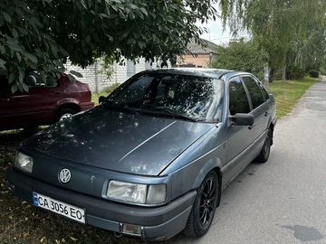 Авто Volkswagen Passat Sedan 1989 № 8050530