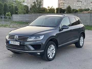 Авто Volkswagen Touareg 2015 № 8050672