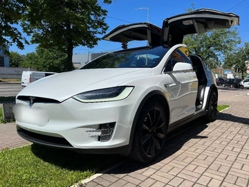 Авто Tesla Model X 2017 № 8050909