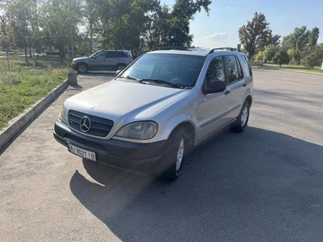 Авто Mercedes Ml Серия 2000 № 8051063