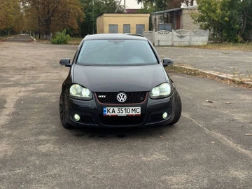 Авто Volkswagen Golf 2004 № 8051352