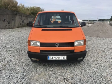 Авто Volkswagen Transporter 1992 № 8051359