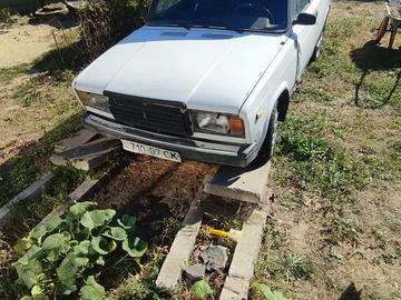 Авто ВАЗ 2107 1994 № 8051403