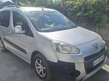 Авто Peugeot Partner 2013 № 8051413