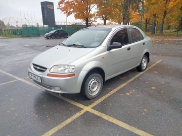 Авто Chevrolet Aveo 2005 № 8051600