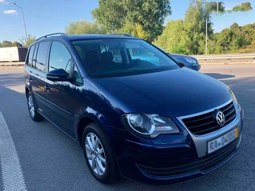 Авто Volkswagen Touran 2010 № 8051752
